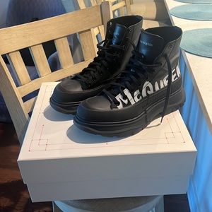 Alexander McQueen Men’s Tread Slick Boot in Black/ White Size 43 (Us 10).